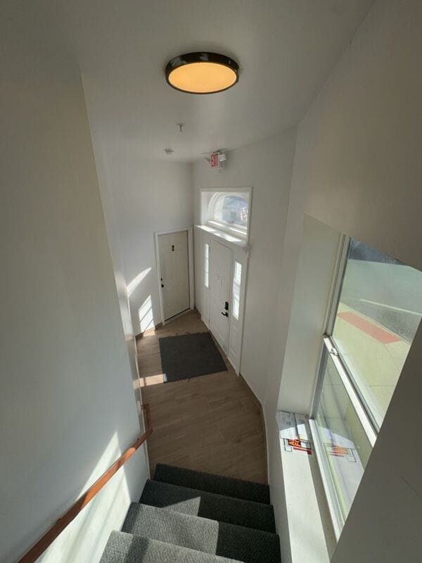 Building Photo - 730 N Main St