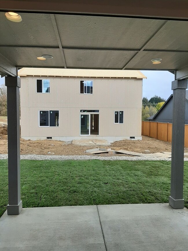 Building Photo - Beautiful 3 bedroom Hayden Home in Pheasan...