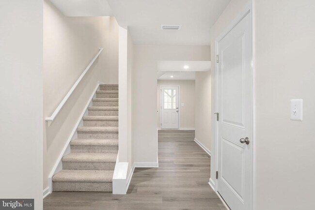 Building Photo - 7263 Congressional Cir