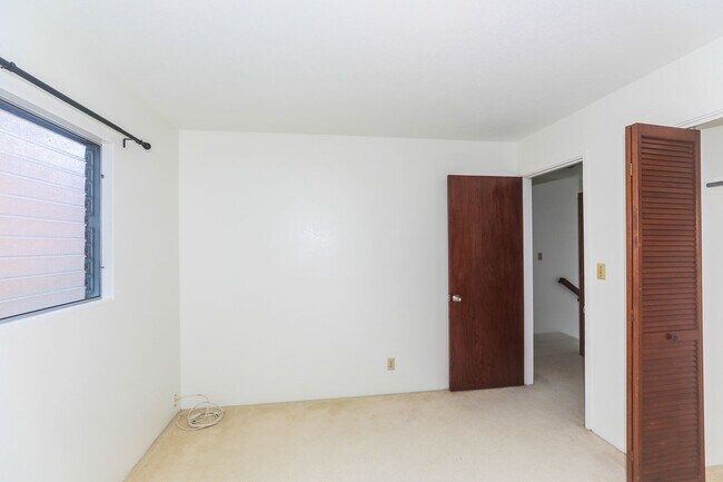 Building Photo - Kaneohe Woods – 3BR/2.5BA home with Mounta...