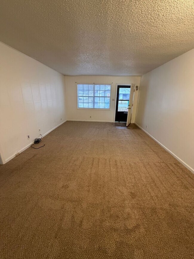 Building Photo - 00203