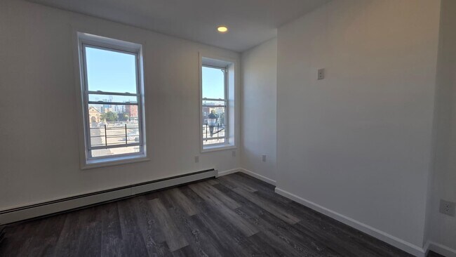 Building Photo - 2707 Bergenline Ave