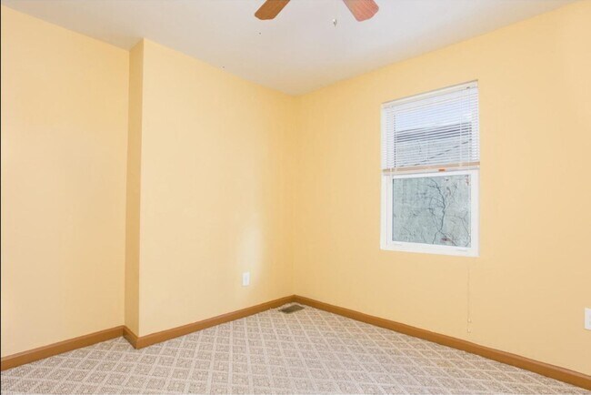 Building Photo - Spacious 3-Bedroom Home with Central Air, In-Unit Laundry and Patio