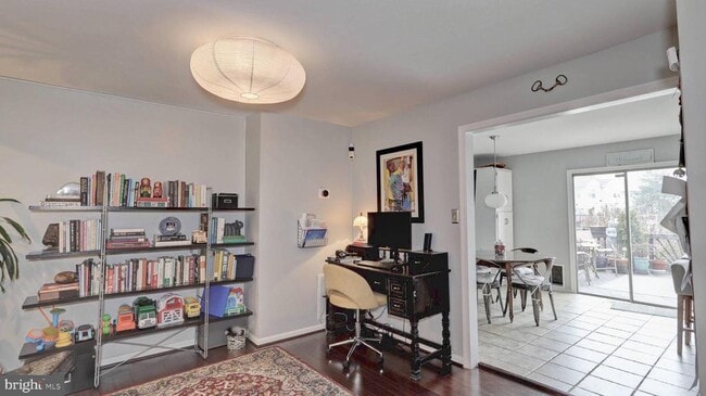 Building Photo - 44072 Florence Terrace