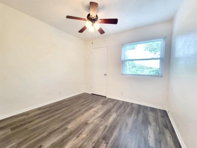 Building Photo - 4431 Whispering Valley Dr
