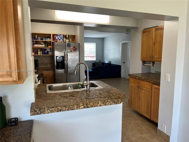 Building Photo - 1885 NE 53rd St