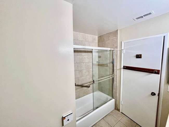 Building Photo - Charming 4BD/2BA Home in Prime Mountain Vi...