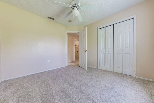 Building Photo - 517 Terranova Cir