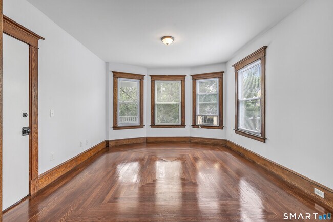 Building Photo - 66 Brownell St