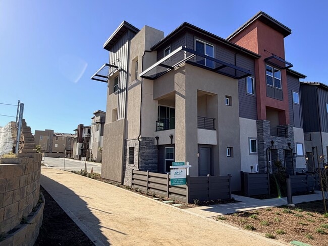 Building Photo - 470 Caliper Wy