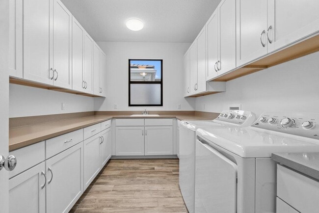 Building Photo - 13026 Artisan Cir