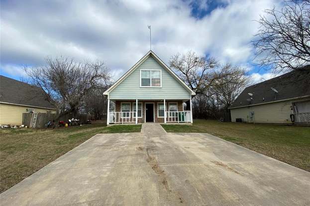 Building Photo - 10910 Shady Oaks Dr