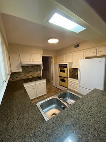 Building Photo - 7640 Dentcrest Dr