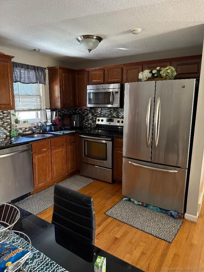 Building Photo - 65 Hitchcock Dr