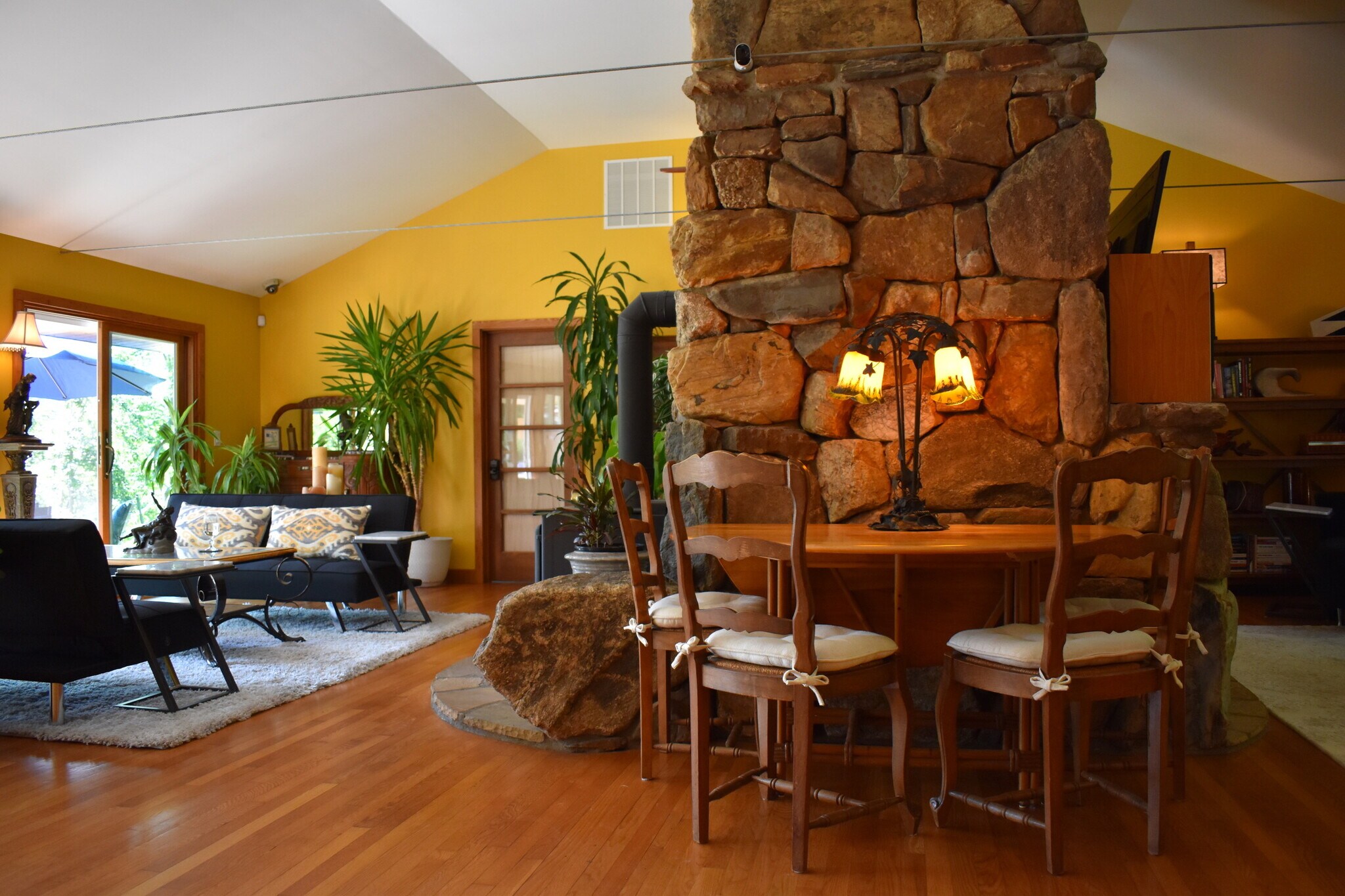 Building Photo - 336 Chunns Cove Rd