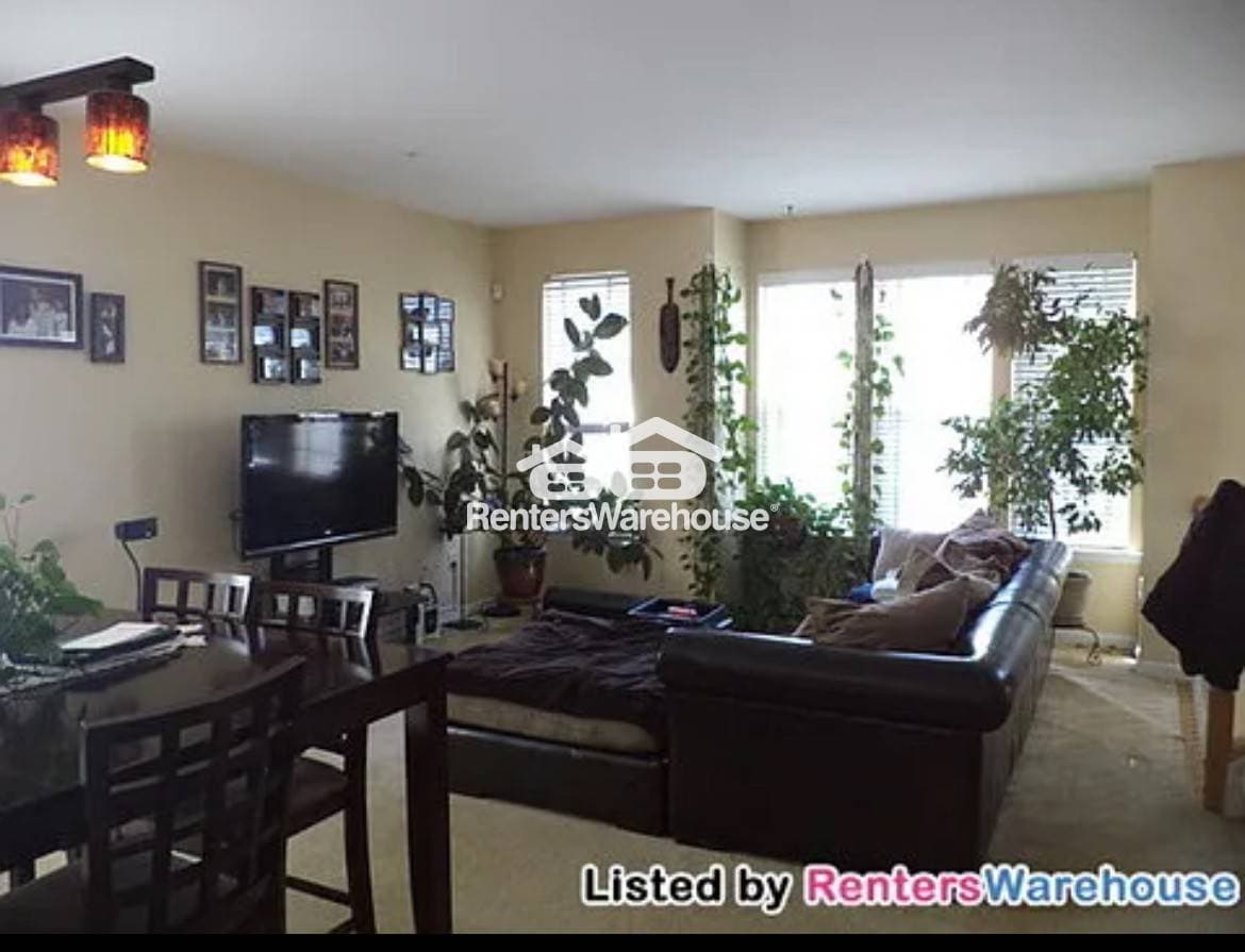 Building Photo - 2571 Vireo Ct