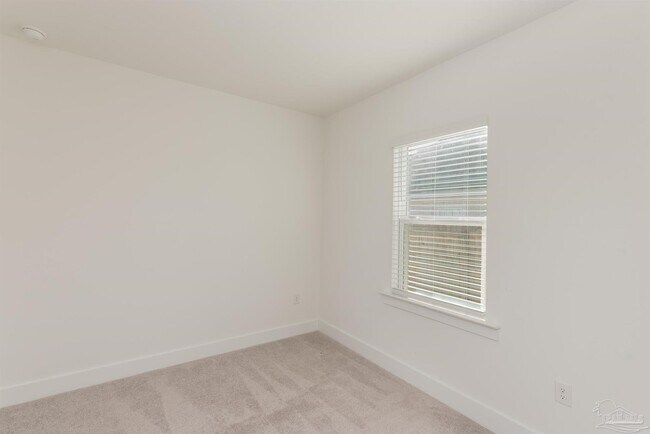 Building Photo - 1938 Westhill Dr