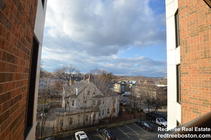 Building Photo - 40 Malvern St