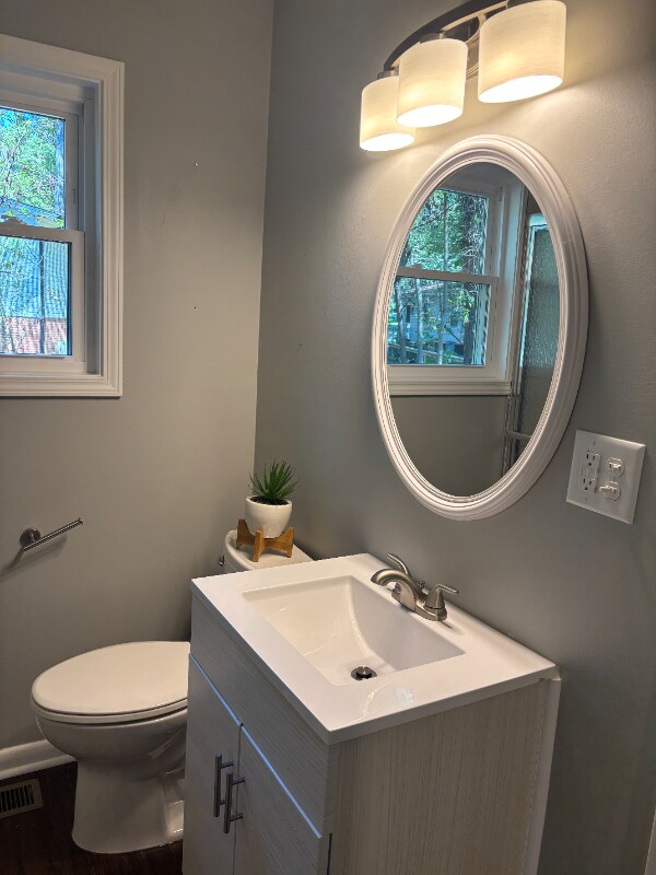 Building Photo - 1205 Crabtree Blvd