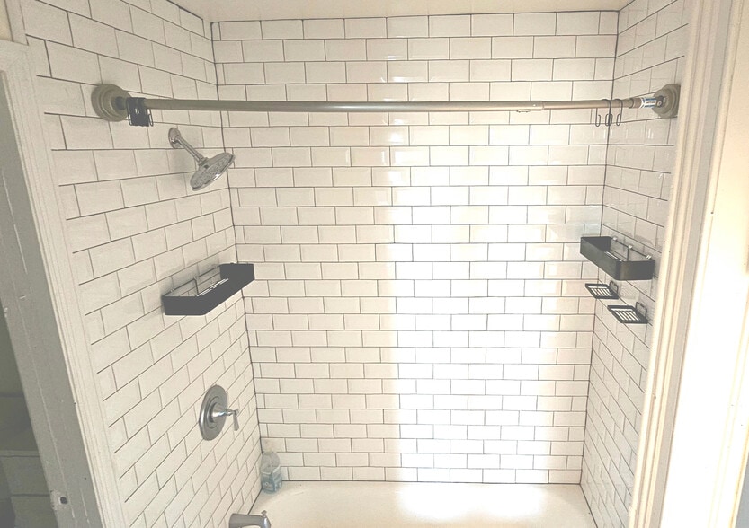 Building Photo - 176 Montgomery St