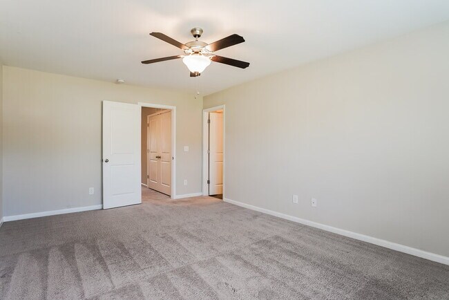 Building Photo - 548 Wendell Falls Pkwy