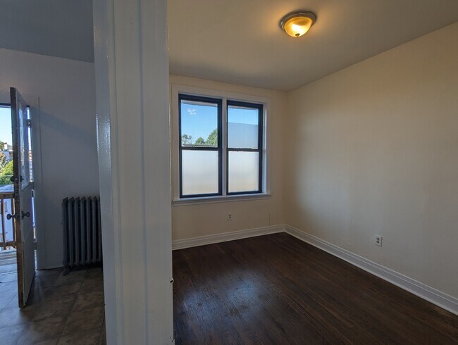 Building Photo - 2638 N Milwaukee Ave