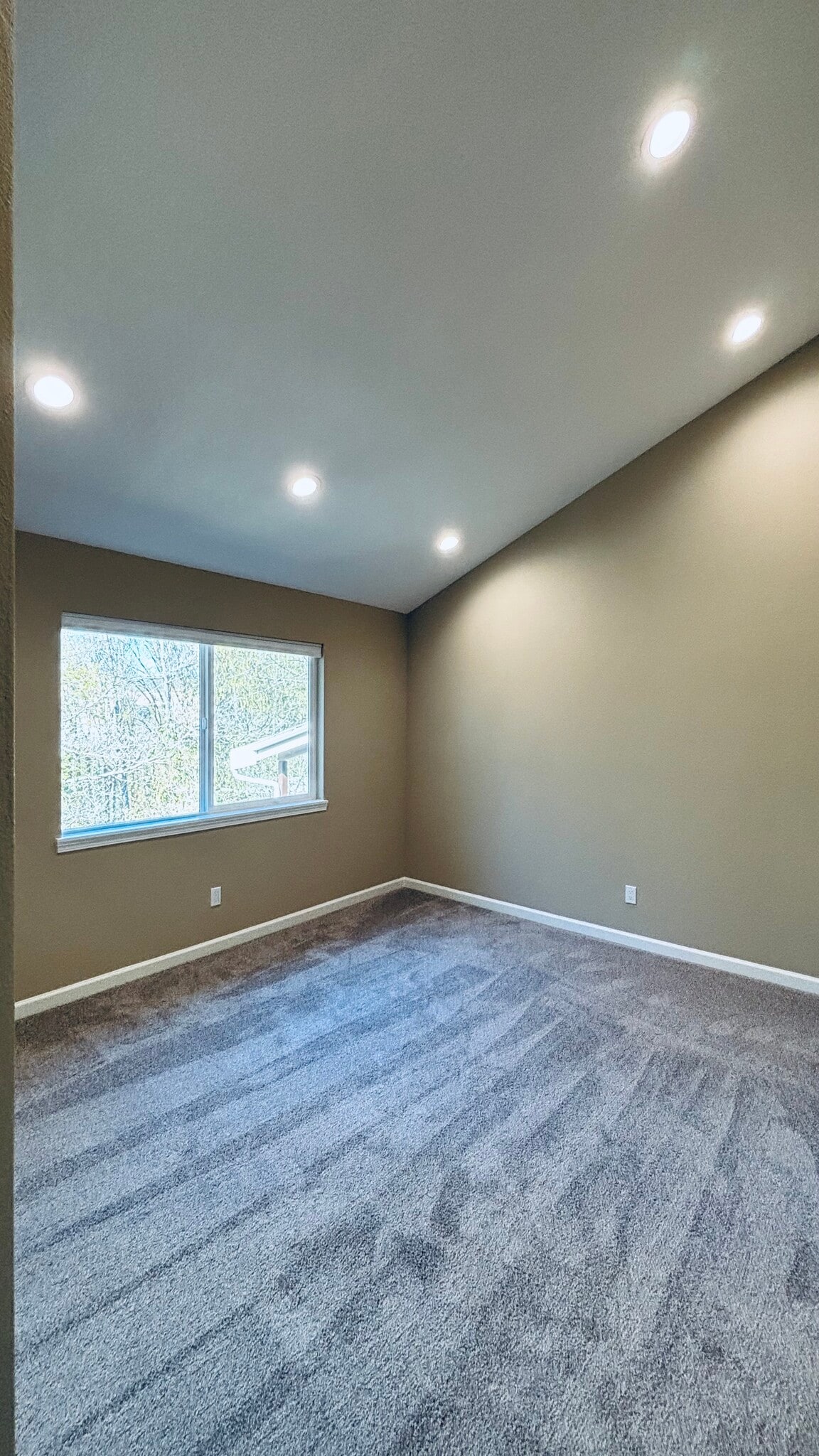 Building Photo - 9971 SE Talbert St