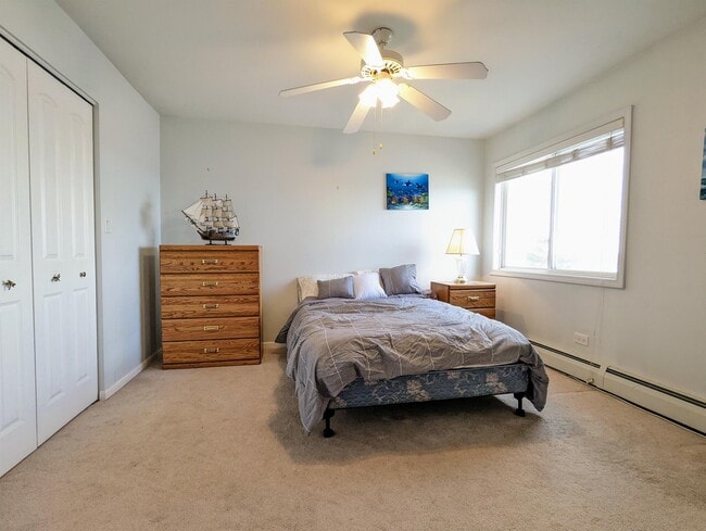 Building Photo - 159 E Mill St