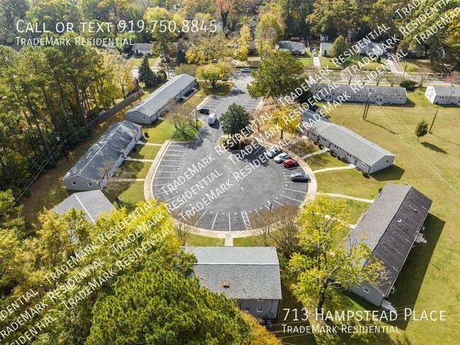 Building Photo - 713 Hampstead Pl