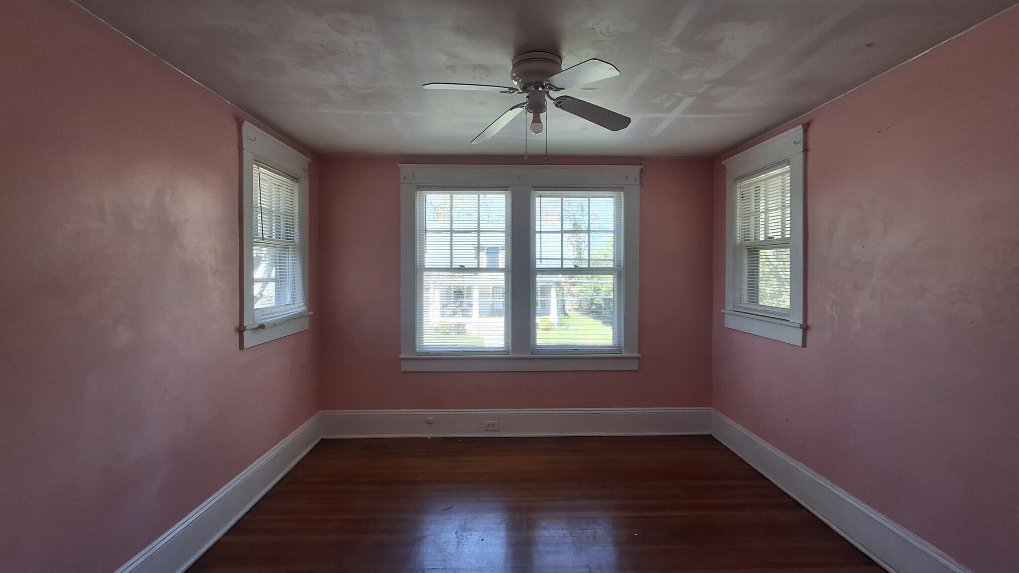 upstairs bedroom - 607 Guilford Ave