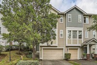 Building Photo - 3bed/2.5 End Townhome Unit with Attached Garage in Renton!