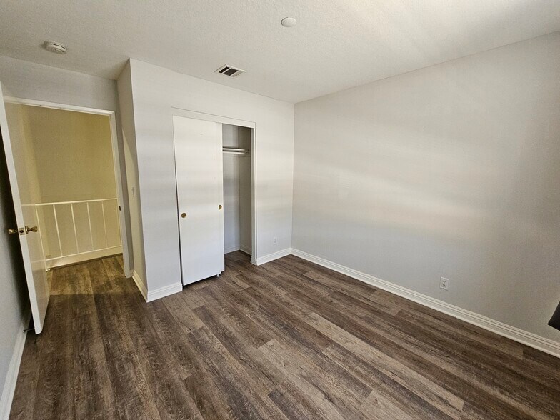 Building Photo - 1417 S Marguerita Ave