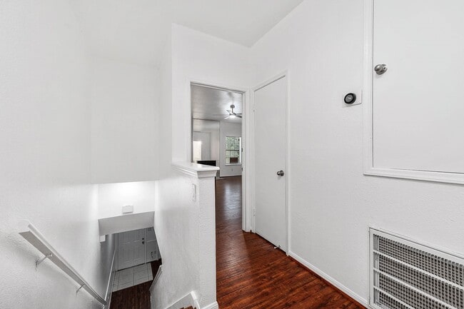 Building Photo - 6000 Reims Rd