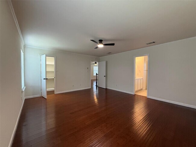 Building Photo - 307 Indian Meadow Dr