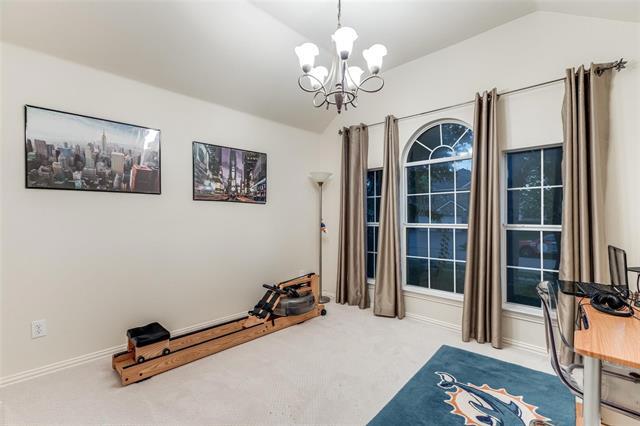 Building Photo - 15204 Regal Oak Ln