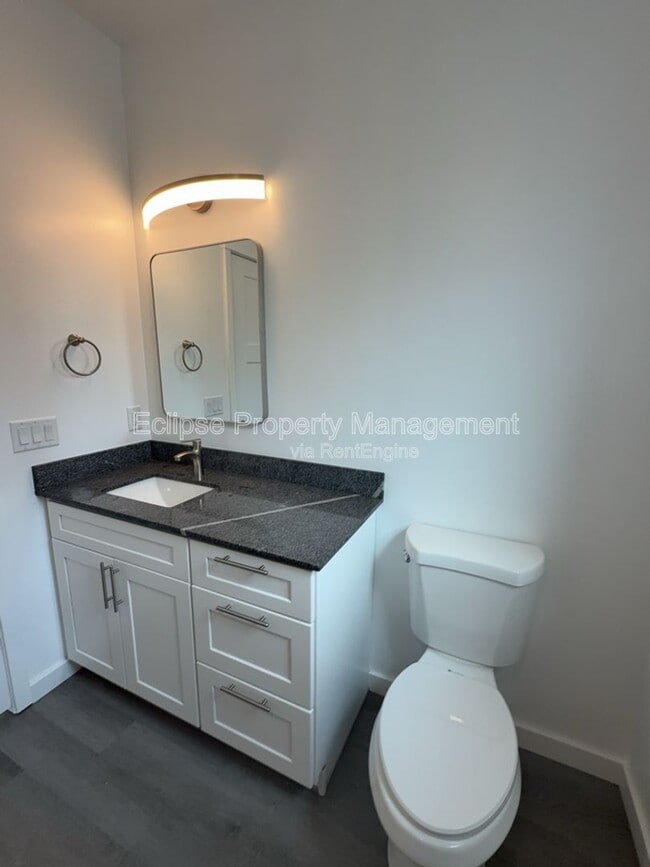 Building Photo - 147 Buena Vista Dr