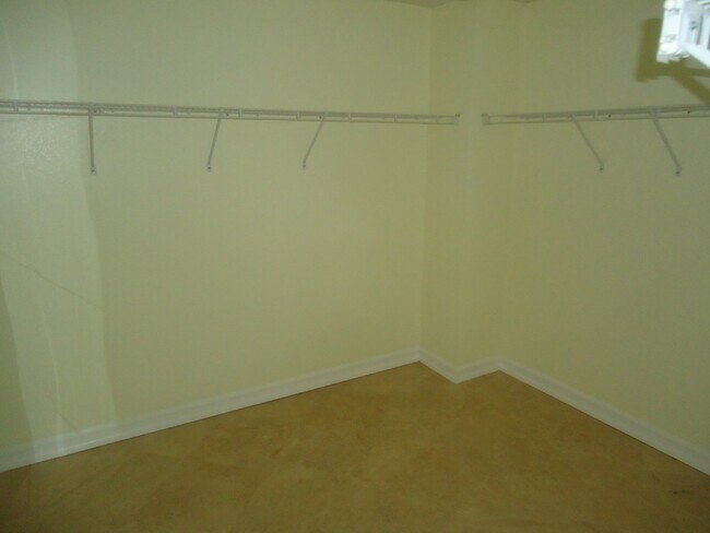 Building Photo - Huge 4 bedroom Masterpiece in the Terra Vista Community For Rent