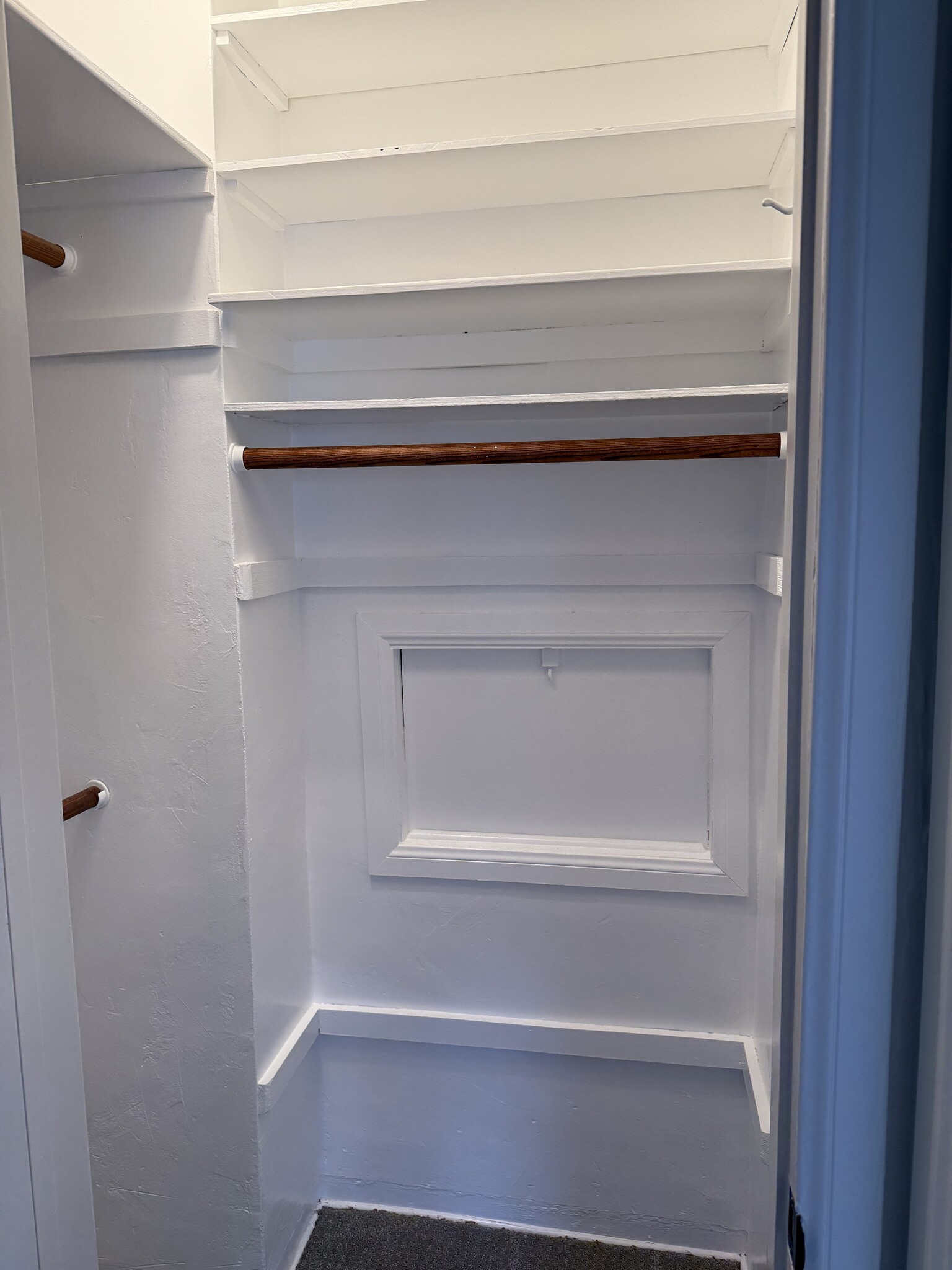 closet - 8252 Rees St
