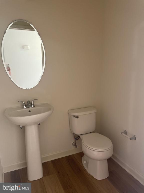 Building Photo - 5 Bridle Ct