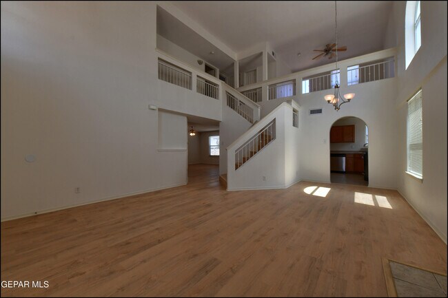 Building Photo - 253 Summerbrooke Ct