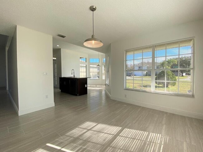 Building Photo - 14712 Madonna Lily Ct