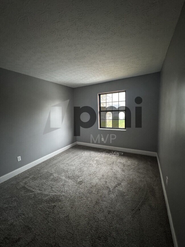 Building Photo - 1019 Cowton Dr