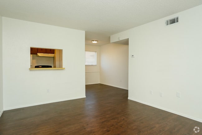 Interior Photo - Inverness Baytown