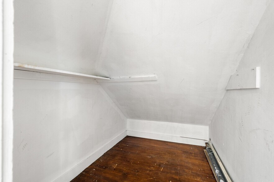 Building Photo - 25 Porter St