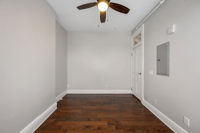 Building Photo - 975 E McMillan St