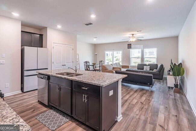 Building Photo - 1452 Villageside Ct