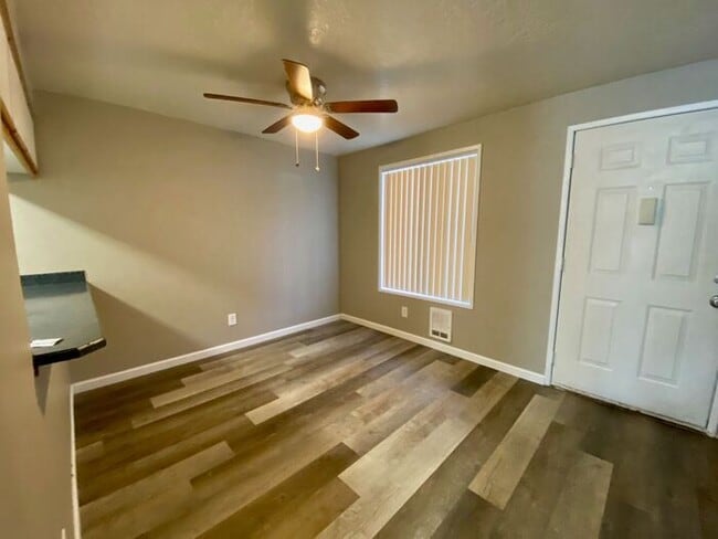 Building Photo - 2 bedroom unit. Pets OK! Lots of upgrades!...