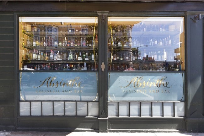 Building Photo - 300 Ivy St