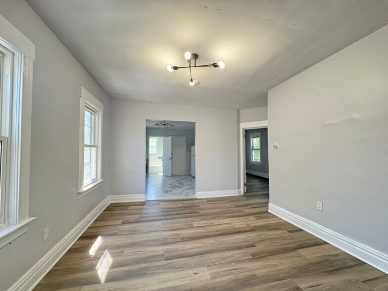 180 Lincoln Pl 2 - 178 Lincoln Pl