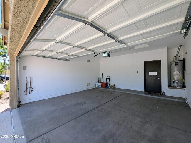 Building Photo - 3731 W St Kateri Dr